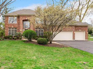 359 Coralynn Ct, Willowbrook, IL