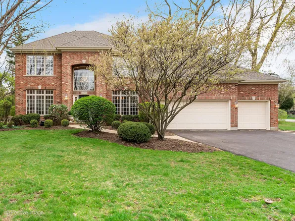 359 Coralynn Ct, Willowbrook, IL 60527