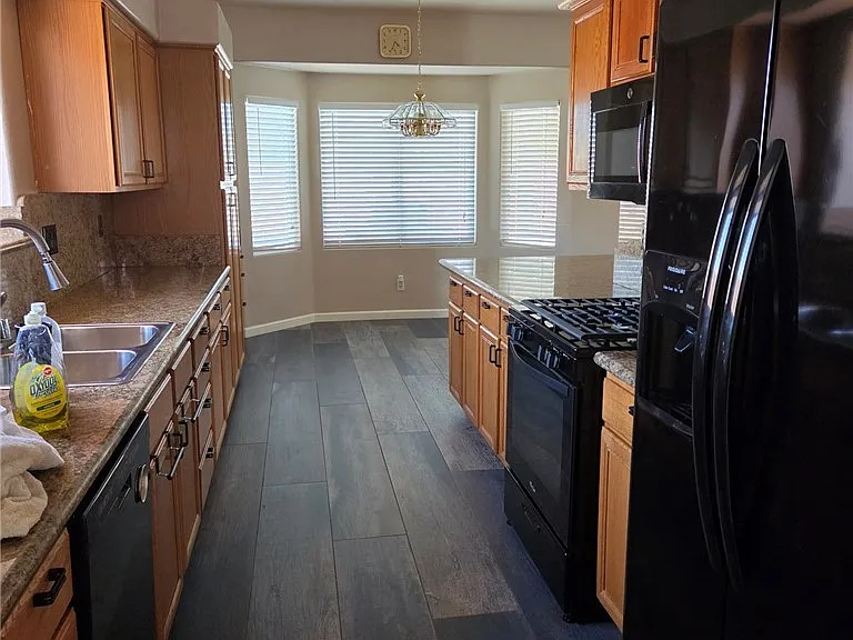 506 Melrose Heights St — Photo 28