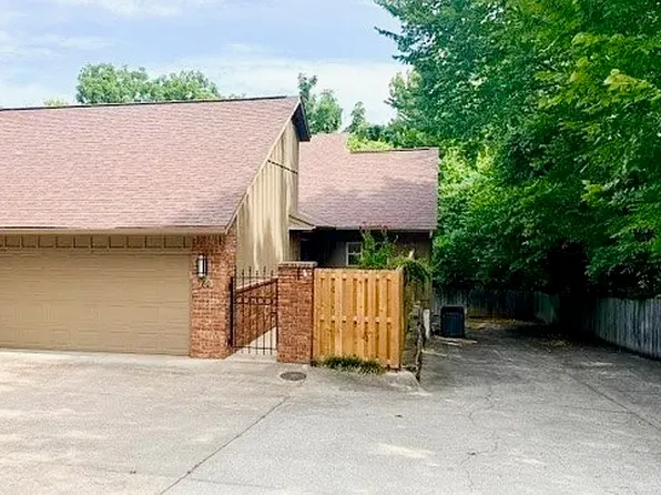 80 E Sycamore St, Fayetteville, AR 72703