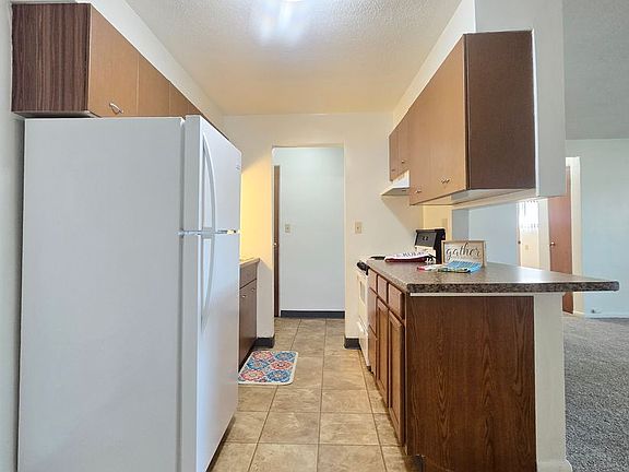 3rd image of 502 13th St SE #7