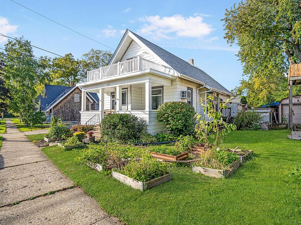 1st image of 1006 Elm AVENUE