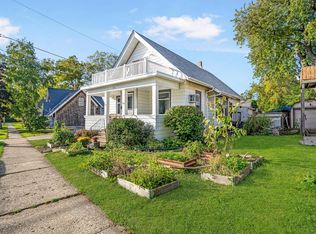 1006 Elm Ave, South Milwaukee, WI 53172