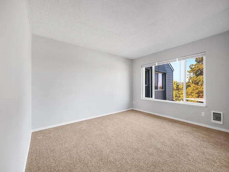 186 Molalla Ave #186 — Photo 7