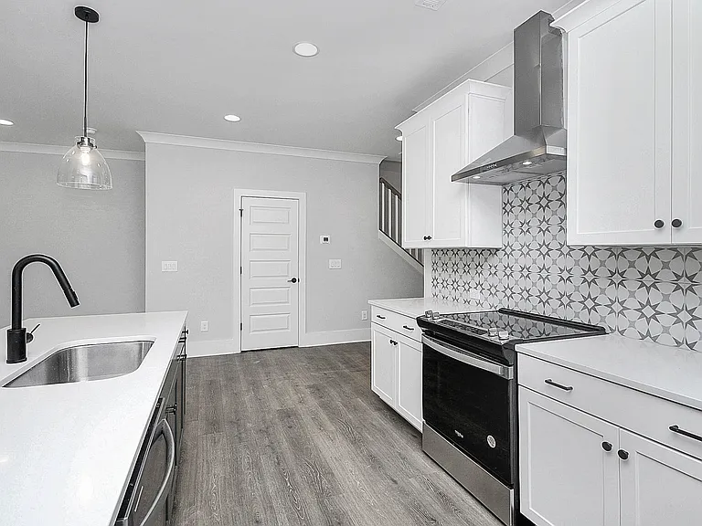 2957 Ross Ave — Photo 7