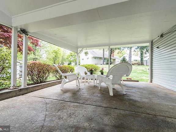 2nd image of 302 Bradley Ave