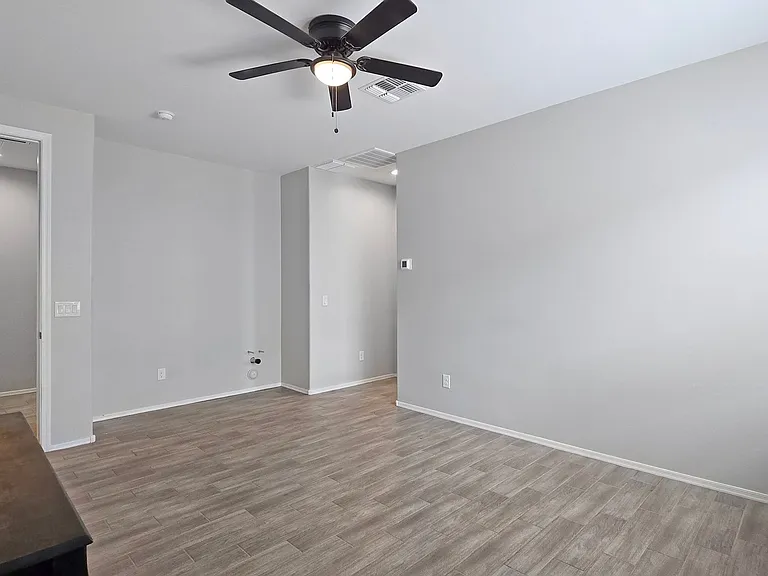 18572 W Cottontail Ln — Photo 17