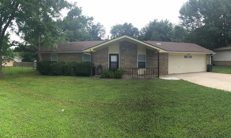 1st image of 2225 N Woodlark Ln