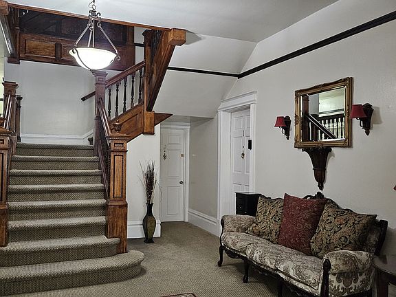 4th image of 295 E San Fernando St #11