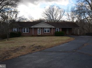 106 Hudson Rd, Fredericksburg, VA 22405