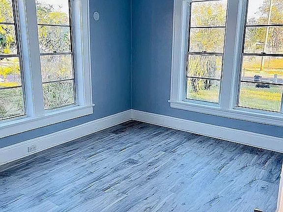 4th image of 902 Woodlawn Dr