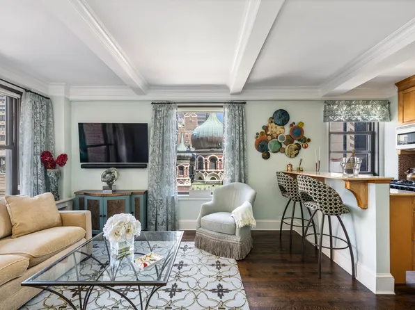 12 East 97th Street 9C image 2 of 15