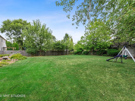 3rd image of 2S003 Ascot Ln