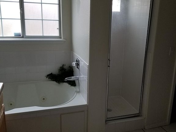 3rd image of 612 Stone Canyon Dr