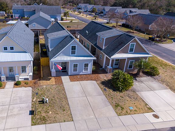 2nd image of 849 Isle Of Palms Way