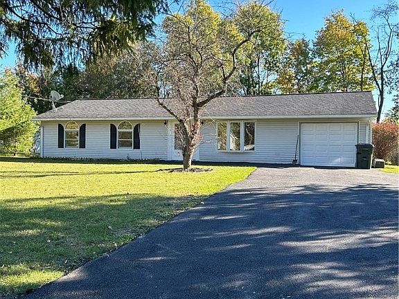2nd image of 1710 Luke Dr