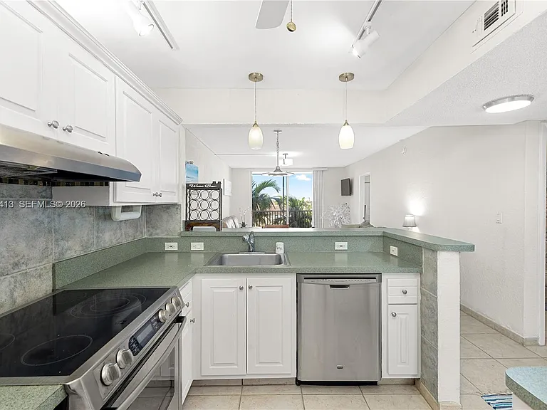 1391 S Ocean Blvd #409 — Photo 3
