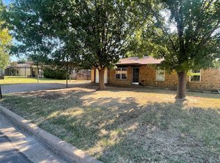 179 Oakland St, Graham, TX 76450