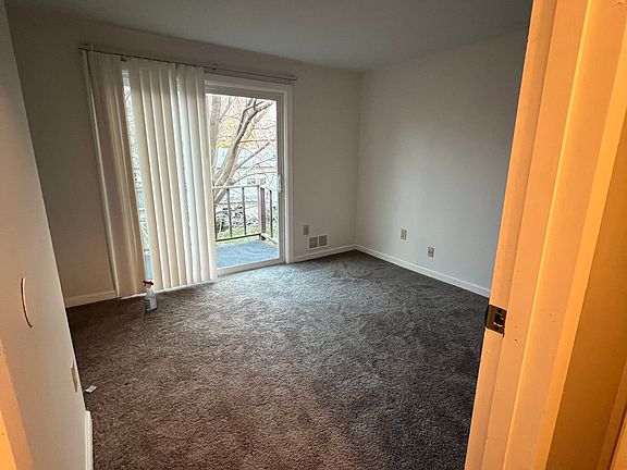 2nd image of 12 Jay St #2