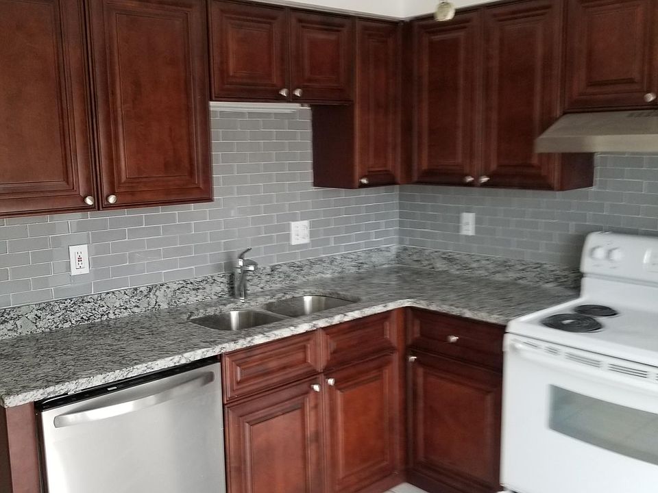 1st image of 176 Lori Anne Ln #176