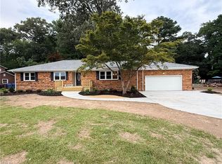 2000 Wolfsnare Rd, Virginia Beach, VA 23454