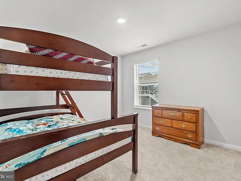 109 Woodford Dr — Photo 30