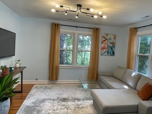 124 Houston St, Lexington, VA 24450