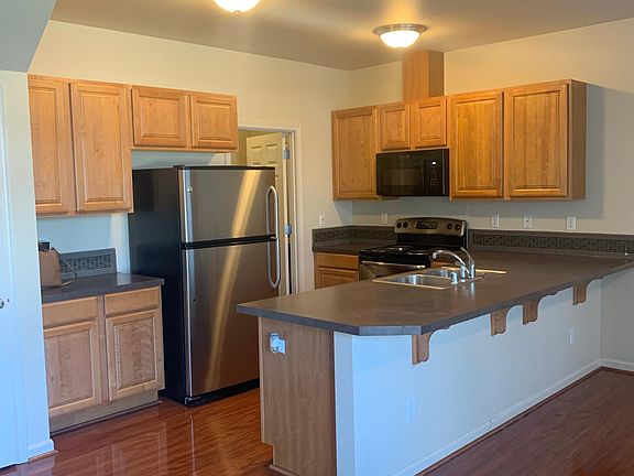 4th image of 9629 132nd Street Ct E
