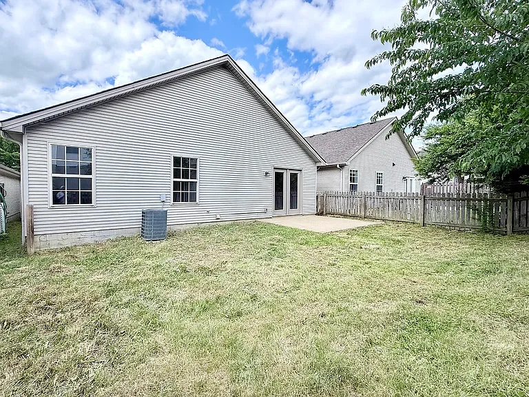 437 McConnells Trce — Photo 14
