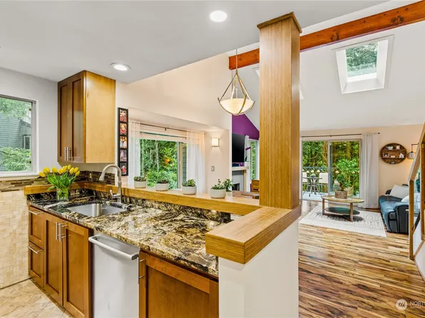 8011 145th Avenue NE, Redmond, WA 98052