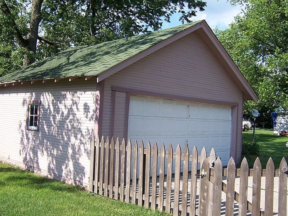 2 car detached garage
