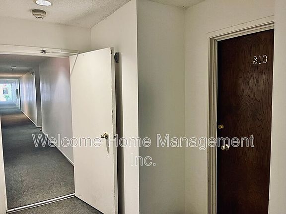 3rd image of 1305 Boulevard Way APT 310