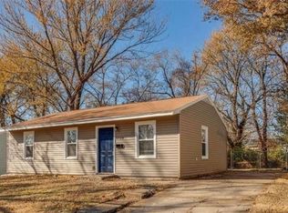 E 40th St, Kansas City, MO 64130