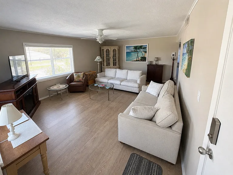 620 Flamingo Dr #201 — Photo 9