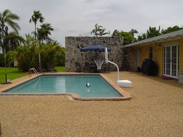 2nd image of 10362 SW 119th St
