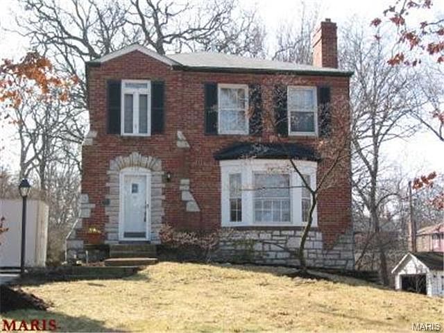 2nd image of 132 Roseacre Ln