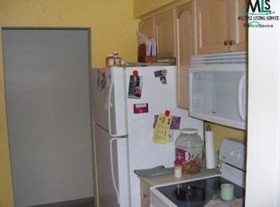 21123 Hayes Ave, Eastpointe, MI 48021