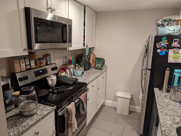 366 Simmonsville Ave — Photo 5