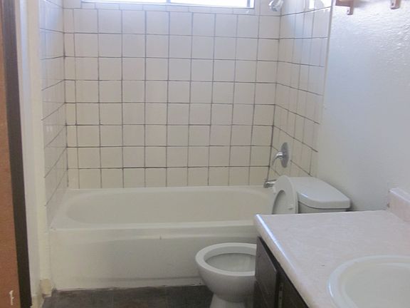 3rd image of 9207 West Ln