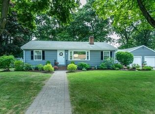 8 Bowdoin Rd, Andover, MA 01810
