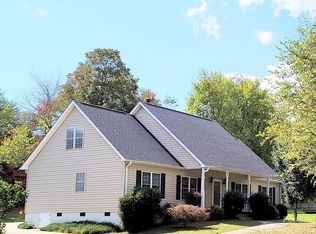 15 Eden Glen Rd, Black Mountain, NC 28711