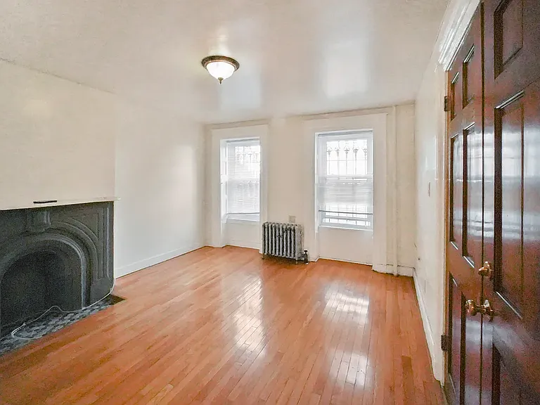 50 Van Buren St #1 — Photo 8