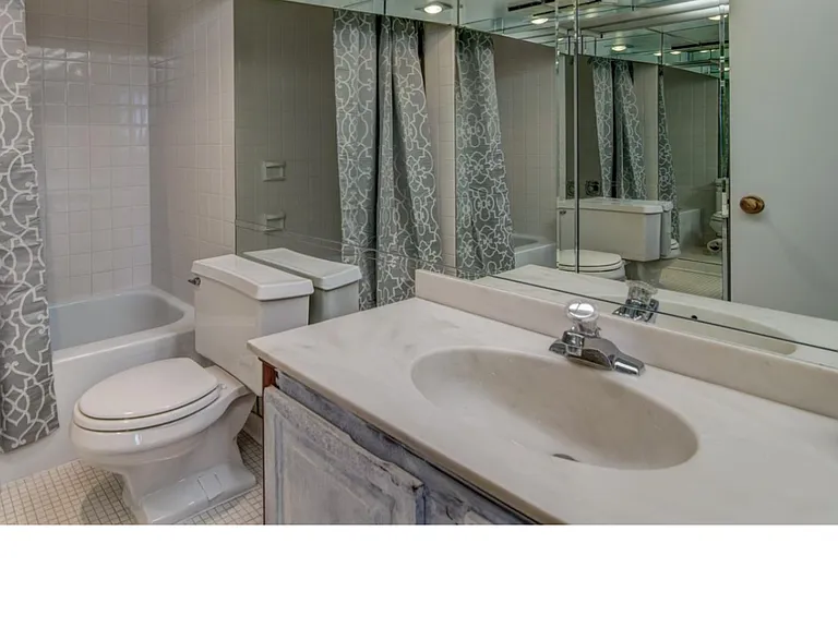 1800 Old Meadow Rd #1510 — Photo 9