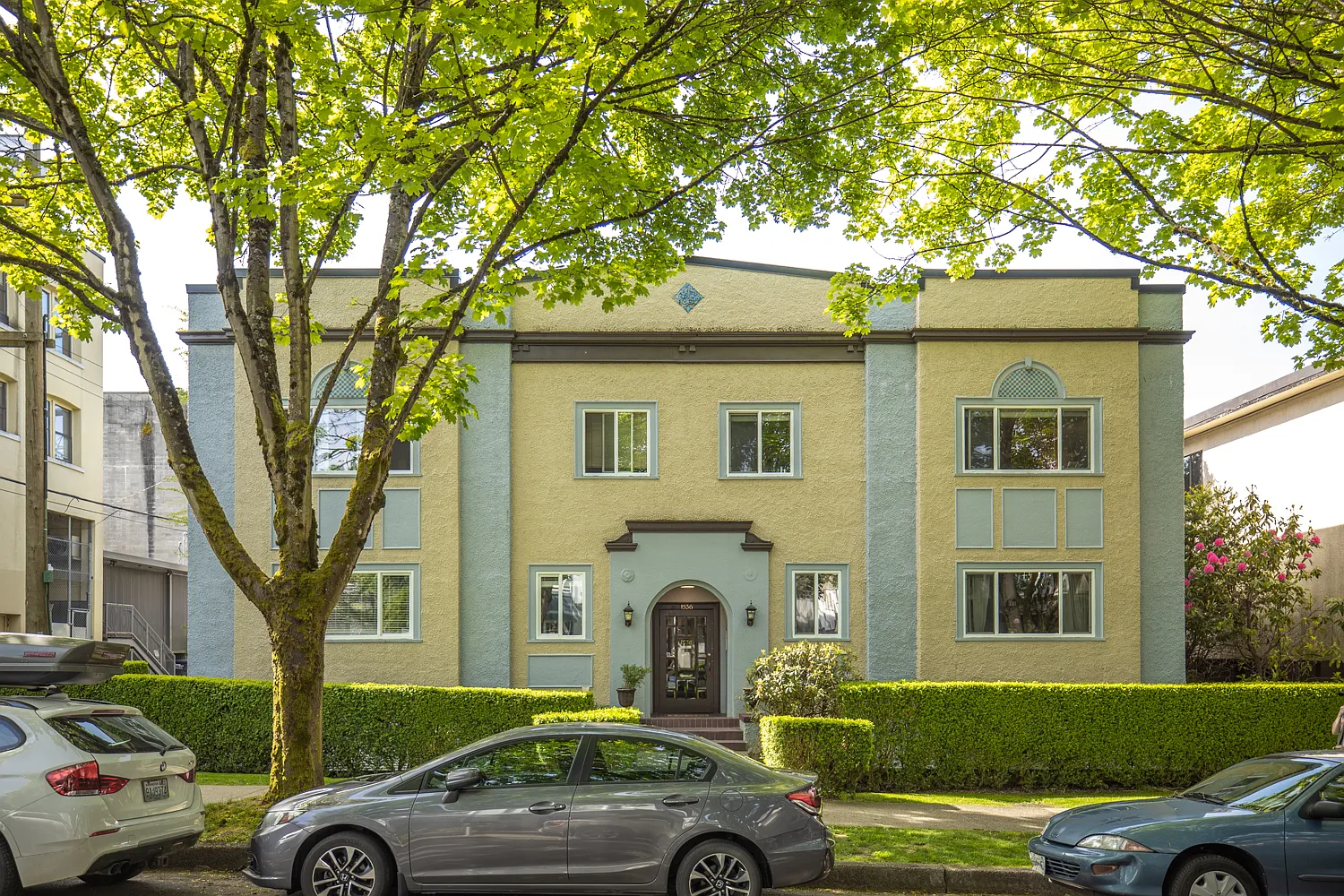 Lyndale Apartments — Photo 1