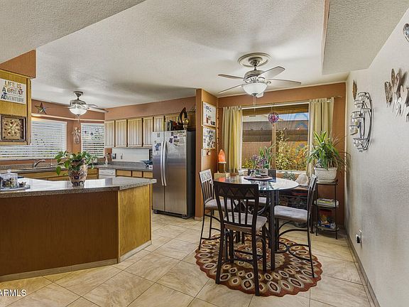 3rd image of 11203 W PUGET Avenue
