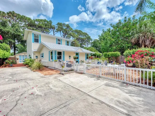 1045 40th St #A, Sarasota, FL 34234