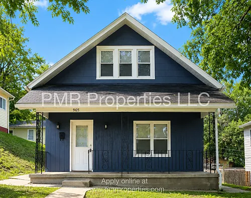 905 Logan St Photo 1