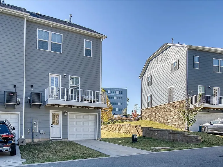 10840 Overlook Mountain Dr — Photo 3