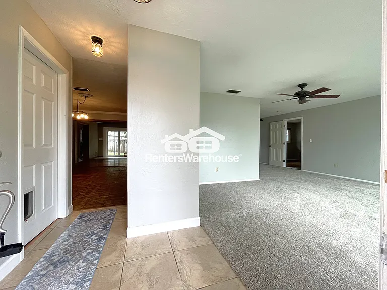 802 Embassy Rd — Photo 2