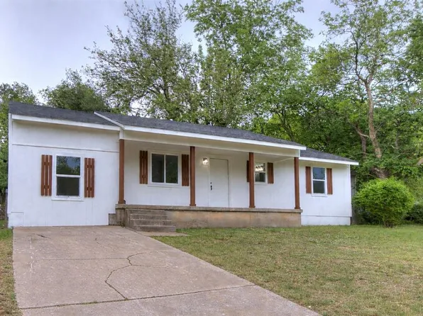 911 Crabtree Cv, Midwest City, OK 73110